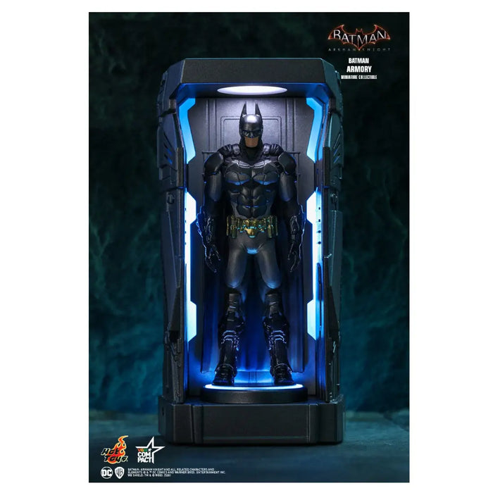 Batman Arkham Knight Figur mit Waffenkammer