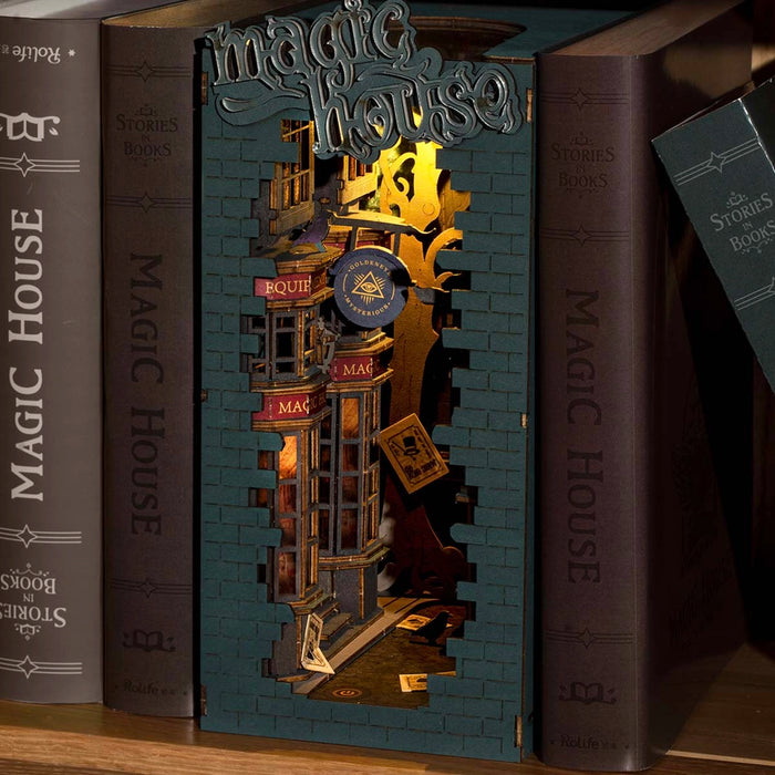 Kit de construction en bois Book Nook – Allée magique 
