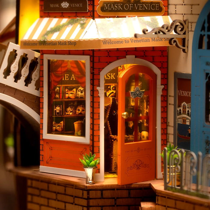 Book Nook Wood Kit – Romantic Venice 