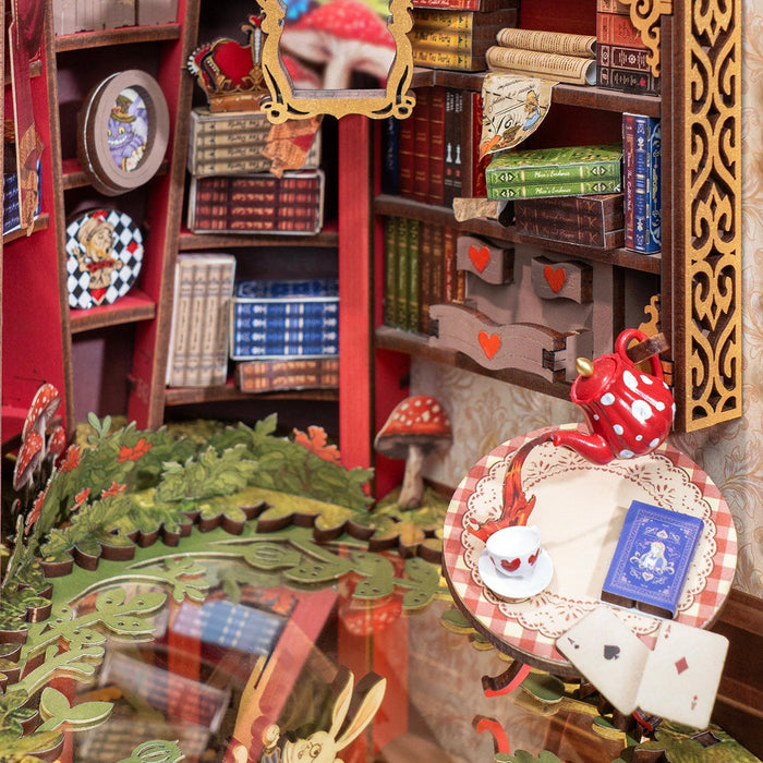 Book Nook Holzbausatz – Fall ins Wunderland