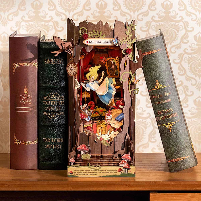 Book Nook Holzbausatz – Fall ins Wunderland