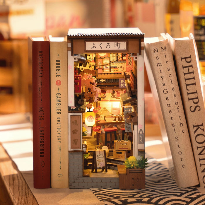 Book Nook Houten Bouwpakket – Sakura Wijngaard 
