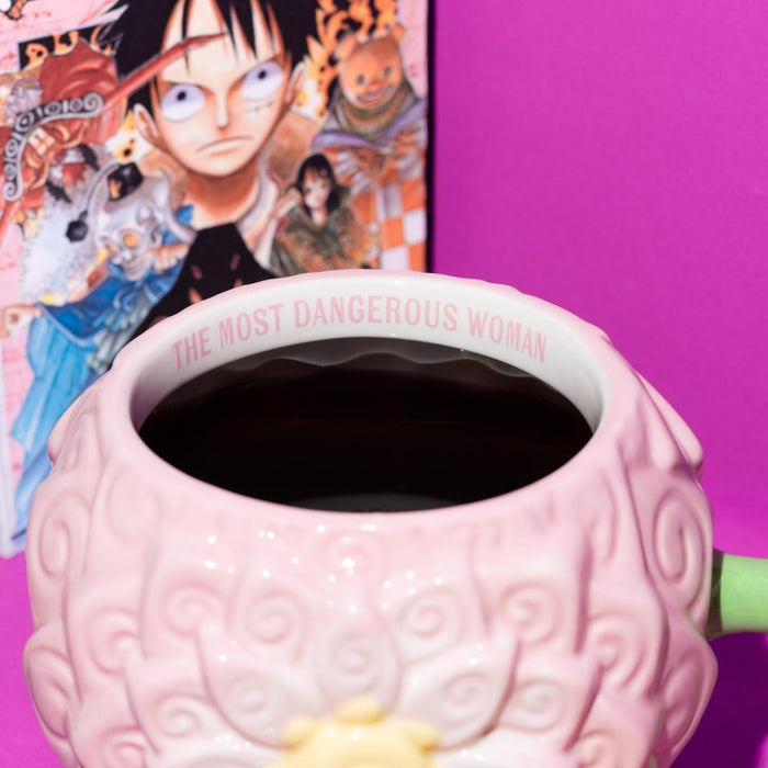 Mug 3D One Piece Nico Robin Fruit Fleur-Fleur gros plan