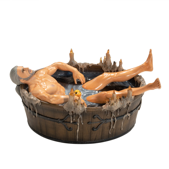 The Witcher Sammelfigur Geralt in der Badewanne – Geralt in der Wanne von der Seite