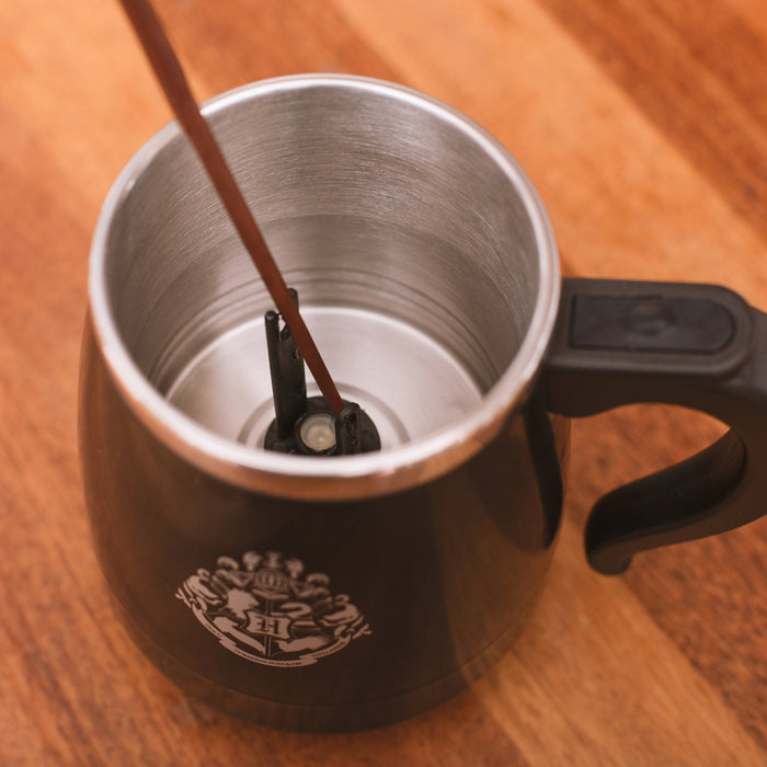 productImage-19709-harry-potter-selbstumruehrender-becher-mit-zauberstab-3.jpg
