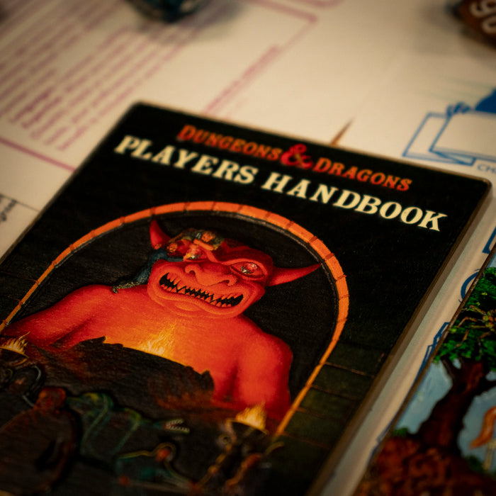 productImage-22085-dungeons-dragons-bucheinbaende-der-ersten-auflage-limitiertes-barren-set-zum-50-jubilaeum-3.jpg