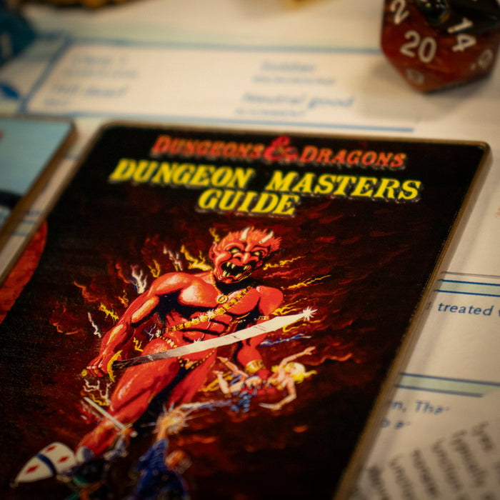 productImage-22085-dungeons-dragons-bucheinbaende-der-ersten-auflage-limitiertes-barren-set-zum-50-jubilaeum-5.jpg