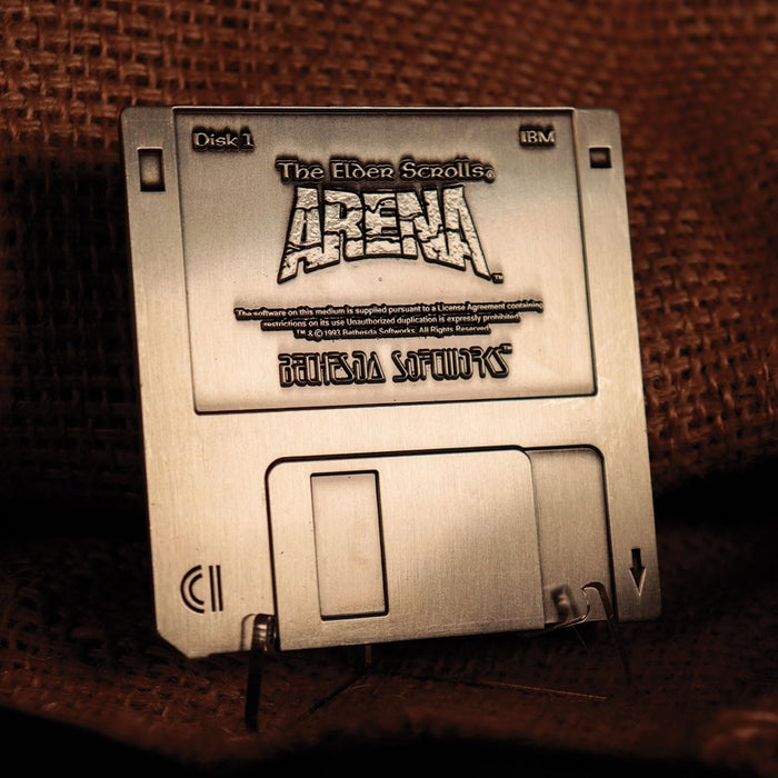 productImage-22302-the-elder-scrolls-arena-disketten-replika-3.jpg