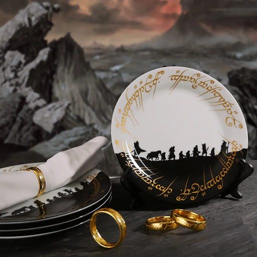 productImage-22912-set-herr-der-ringe-set-aus-4-edlen-tellern-und-serviettenringe.webp