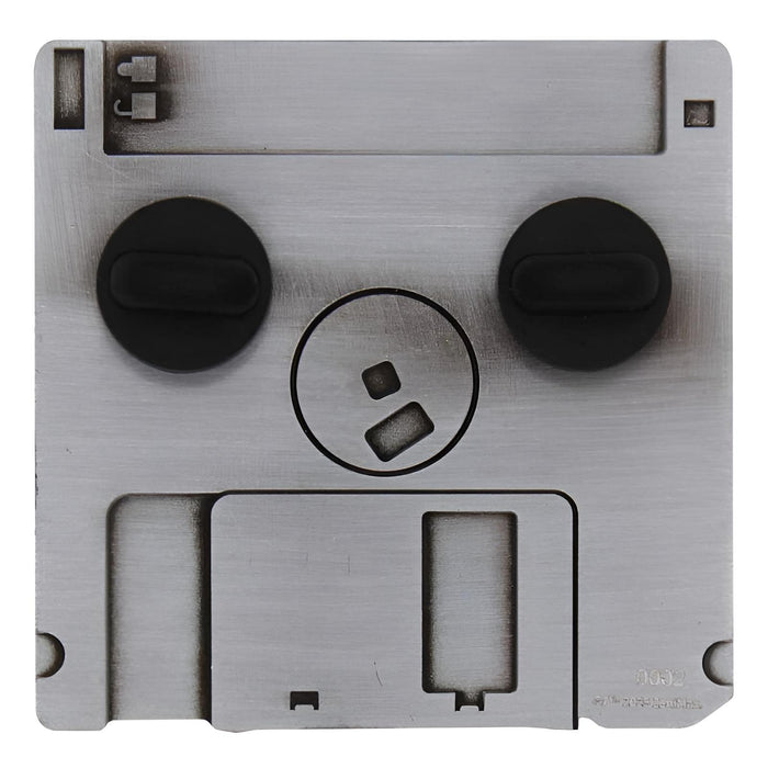 productImage-22970-doom-1-limited-edition-pin-diskette-4.jpg