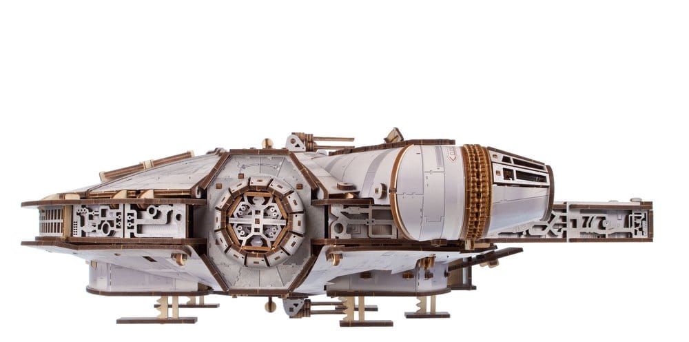 Maquette en bois Star Wars Faucon Millenium